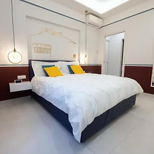 https://napoli-city-center.hotels-amalfi.com