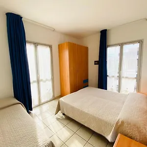 https://augustus-p-mazzini-100-metri-dal-mare-jesolo-lido.hotelslidodijesolo.com