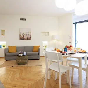Sweett- Maison Laghetto , Milano İtalya